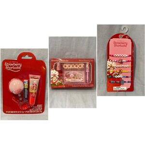 NEW Set Strawberry Shortcake Berry Besties Lip Gloss Keychain Bracelet Beauty